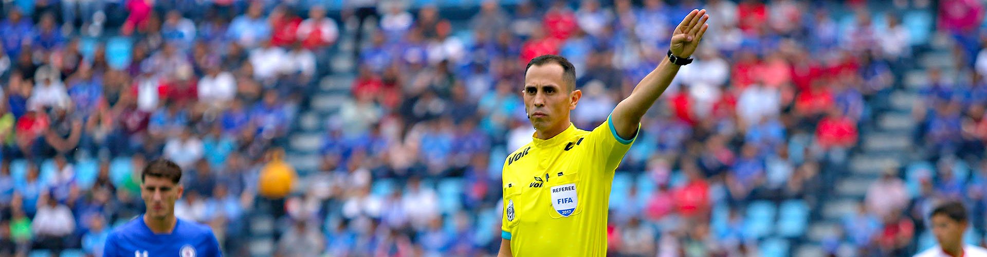 El polémico árbitro que dirigirá el Guatemala vs. El Salvador