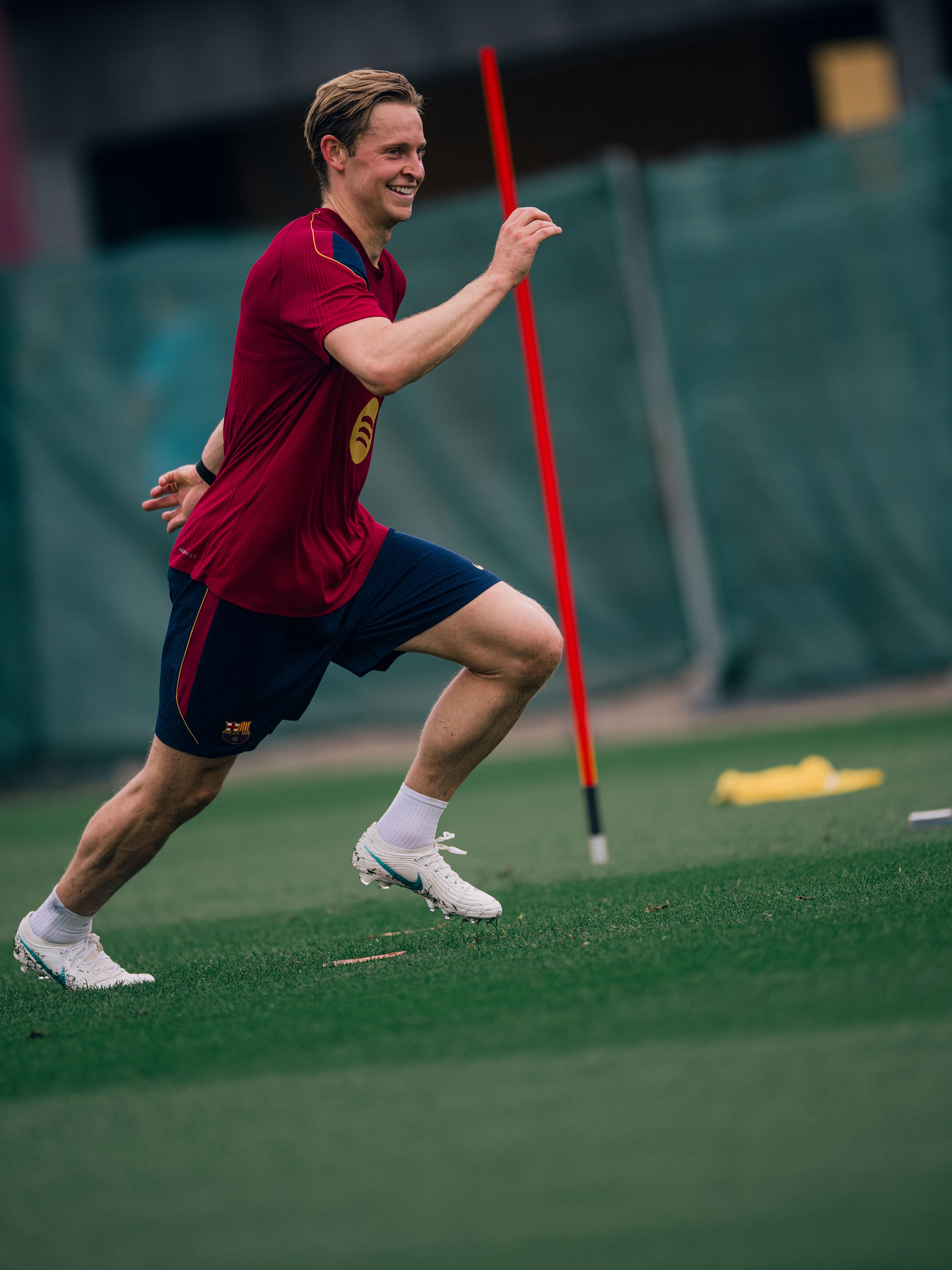 De Jong se reincorpora al trabajo grupal del Barcelona