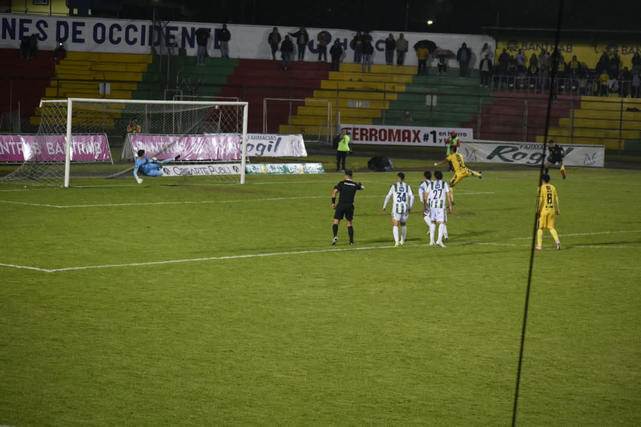 Remontada monumental de Marquense ante Antigua