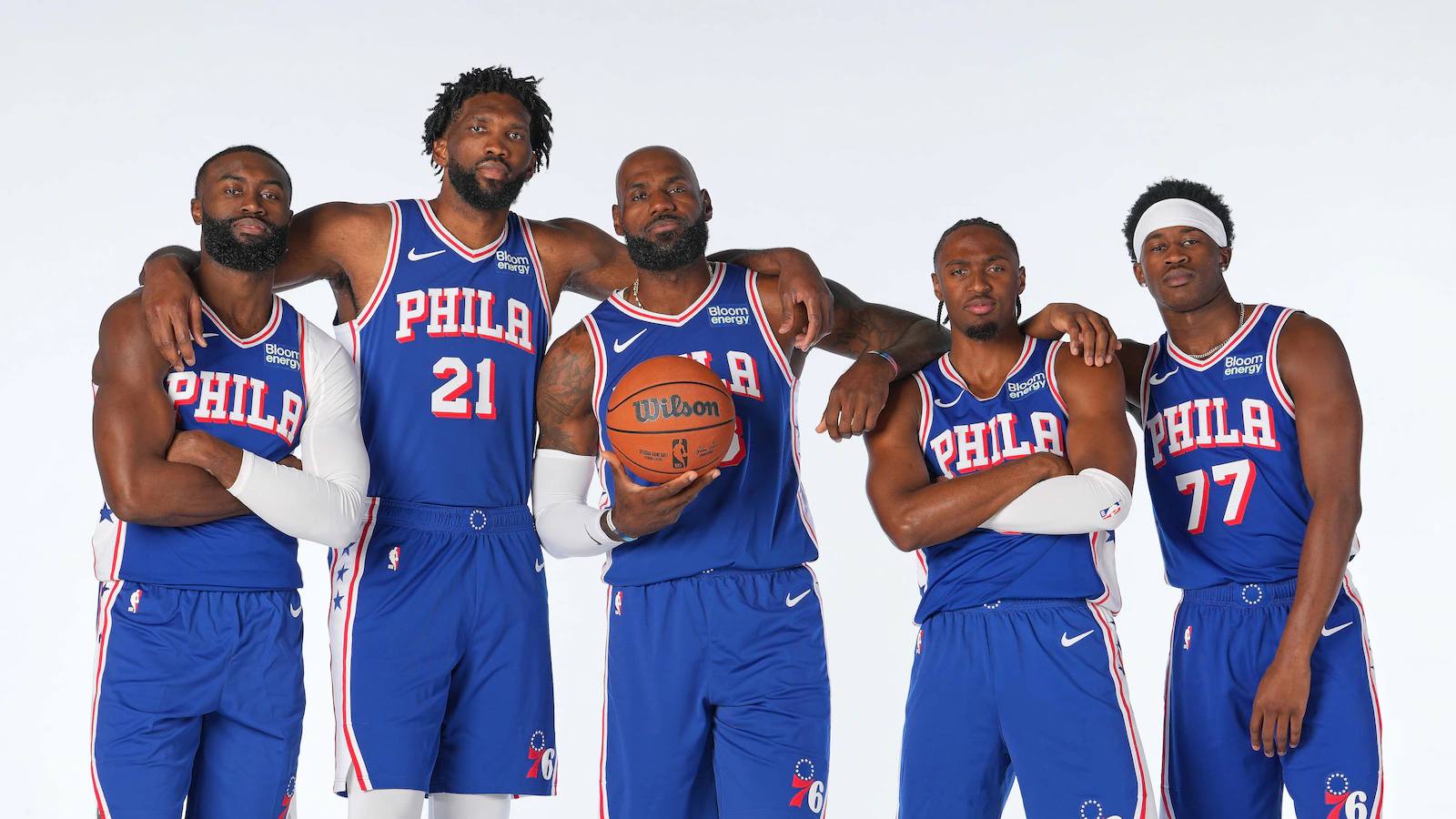 LeBron James debuta con los 76ers con una victoria ante los Knicks