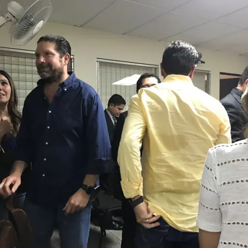 Estuardo y Francisco Valdéz Paíz. ,