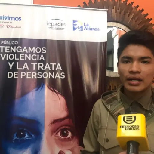 Jóvenes participan en foro contra la violencia y trata de personas ,