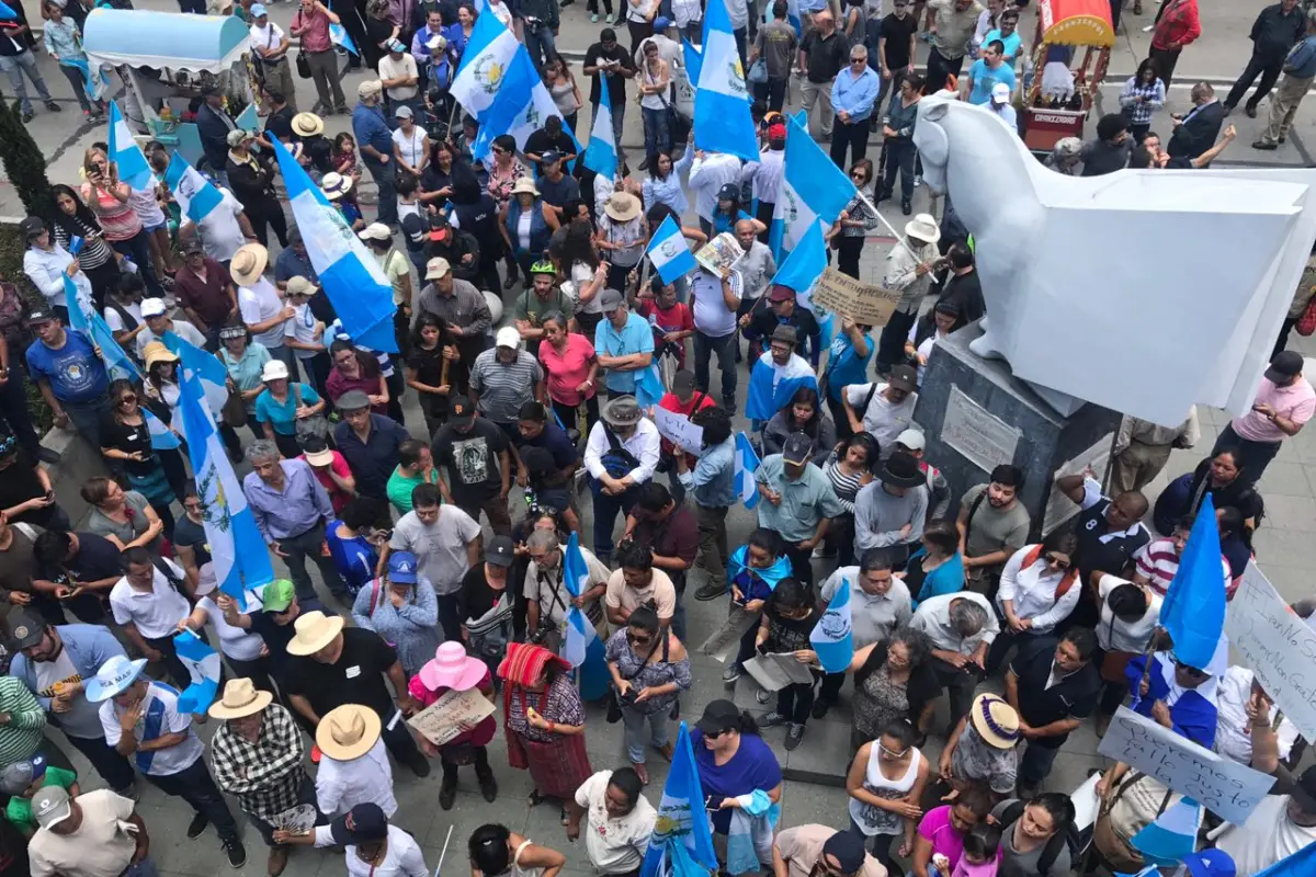 Así reaccionan los manifestantes al conocer la resolución de la CC, 