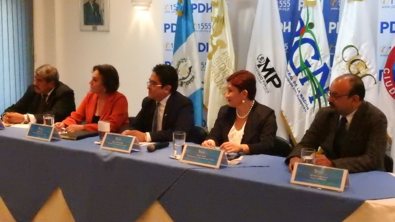 Representantes de cinco instituciones piden definir lucha anticorrupción | 