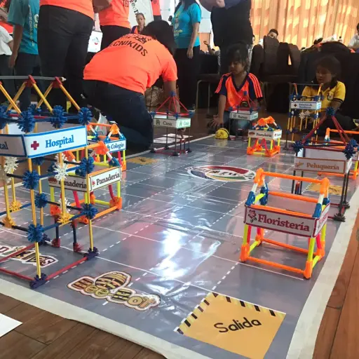 Estudiantes de Latinoamérica buscan sobresalir en campeonato de robótica ,