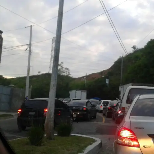 006. Tránsito en Villa Nueva (3) ,