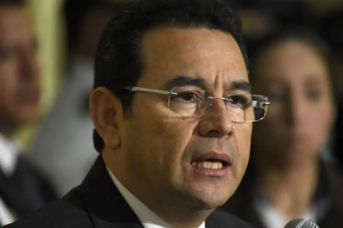 Jimmy Morales cheques emitidos por el Ejército