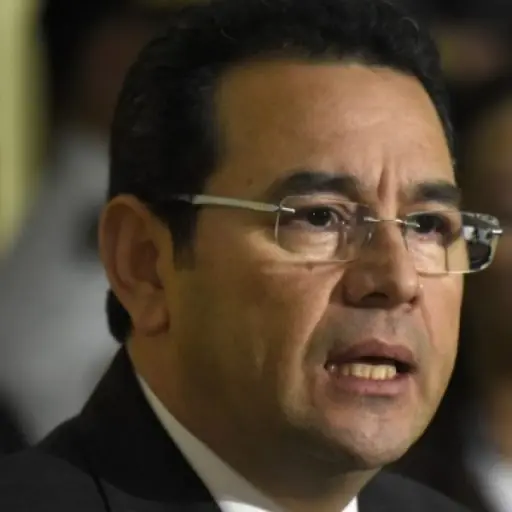 Jimmy Morales cheques emitidos por el Ejército