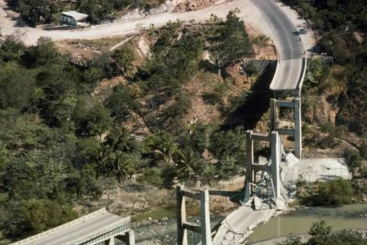 PUENTE AGUA CALIENTE, 