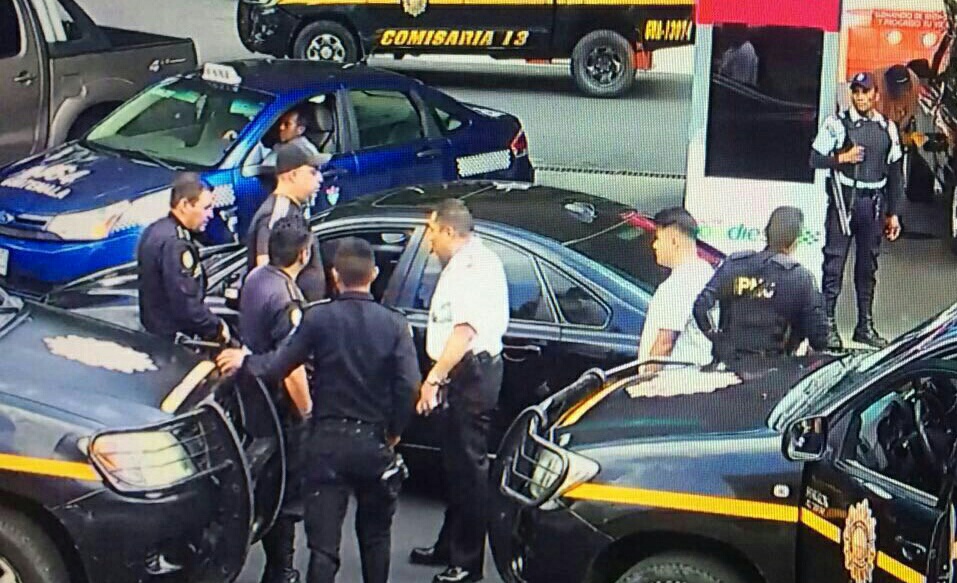 Capturado por robo en expendio de combustible | 