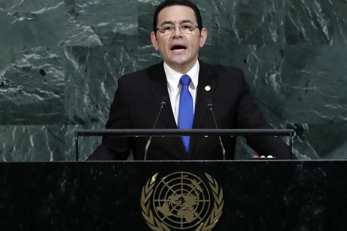 JLX28. NUEVA YORK (EE.UU.), 19/09/2017.- El presidente de Guatemala, Jimmy Morales, habla durante la sesión inaugural del Debate General de la 72ª Asamblea General de las Naciones Unidas en la sede de la ONU hoy, martes 19 de septiembre de 2017, en Nueva 