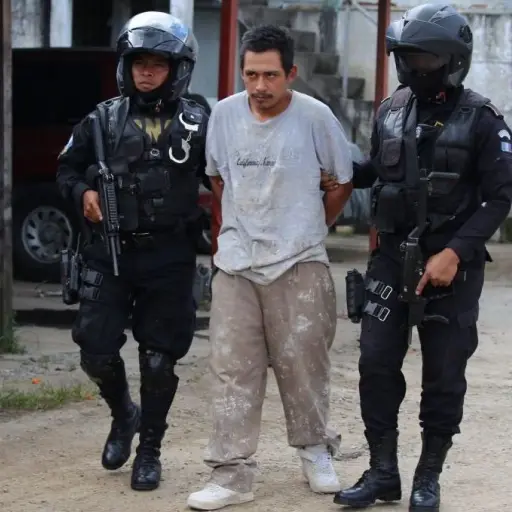 Walter Estuardo Sinay Hernández ,