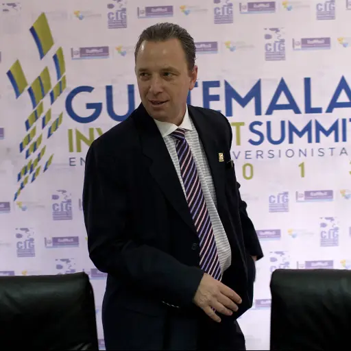 GUA201. CIUDAD DE GUATEMALA (GUATEMALA), 30/07/2013.- El director ejecutivo de la Cámara de Indistria de Guatemala (CIG), Javier Zepeda, participa hoy, martes 30 de julio de 2013, durante una conferencia de prensa en Ciudad de Guatemala. Empresarios extra