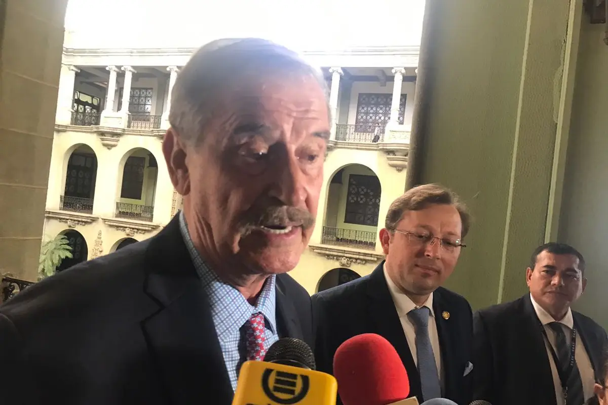 Vicente Fox a favor de la lucha contra corrupción pero , 