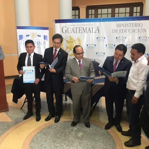 Corea del Sur entrega becas a maestros guatemaltecos ,