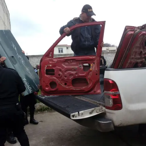 Piezas de automóviles con reporte de robo