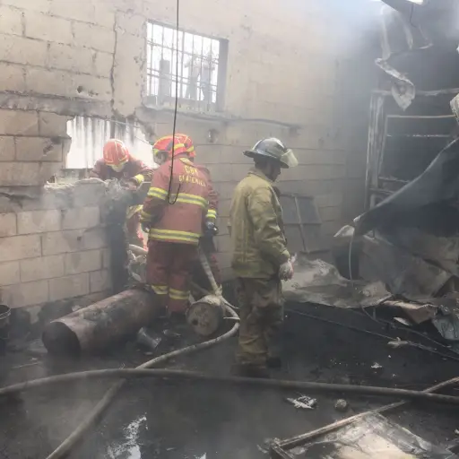 Incendio en taller en Mixco