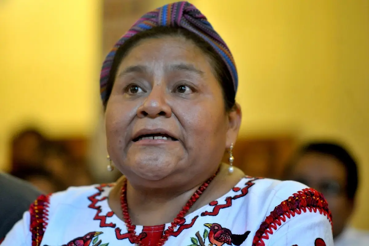 La premio nobel Rigoberta Menchú critica violencia policial en Cataluña, 