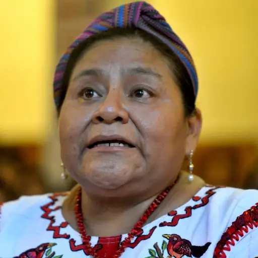 La premio nobel Rigoberta Menchú critica violencia policial en Cataluña ,
