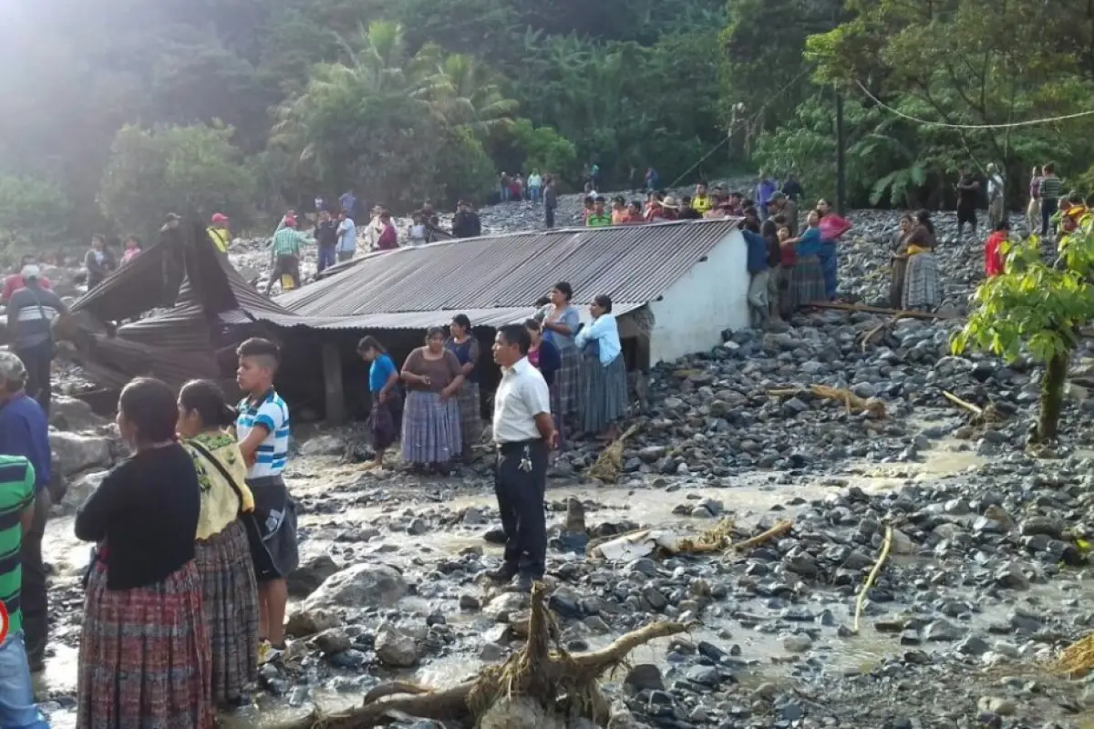 Alta Verapaz: analizan suspender búsqueda de personas por deslave en Tamahú, 