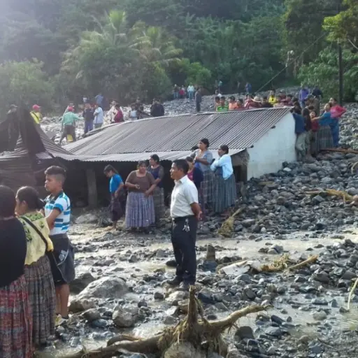 Alta Verapaz: analizan suspender búsqueda de personas por deslave en Tamahú ,
