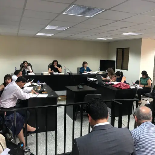 Dictan libertad condicional contra cuatro sindicados en caso Seguro Social ,