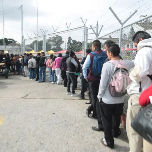 ESPERAN EN FERIA DEL EMPLEO6 ,