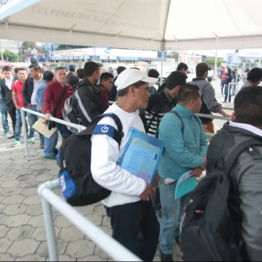 ESPERAN EN FERIA DEL EMPLEO5 ,