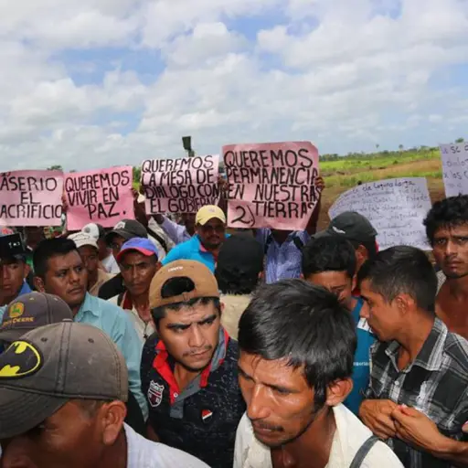 **ACOMPAÑA CRÓNICA: MÉXICO GUATEMALA ** MEX02. CANDELARIA (MÉXICO), 07/08/2017.- Fotografía sin fechar cedida por La 72, Hogar-Refugio para Personas Migrantes, hoy, lunes 7 de agosto de 2017, de un grupo de guatemaltecos de la comunidad de Laguna Larga du