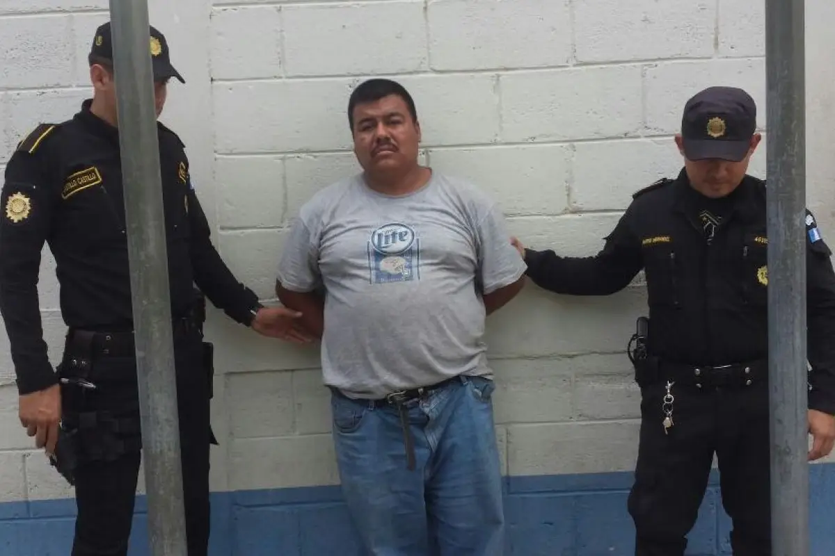 Trailero detenido conduciendo bajo efectos de licor