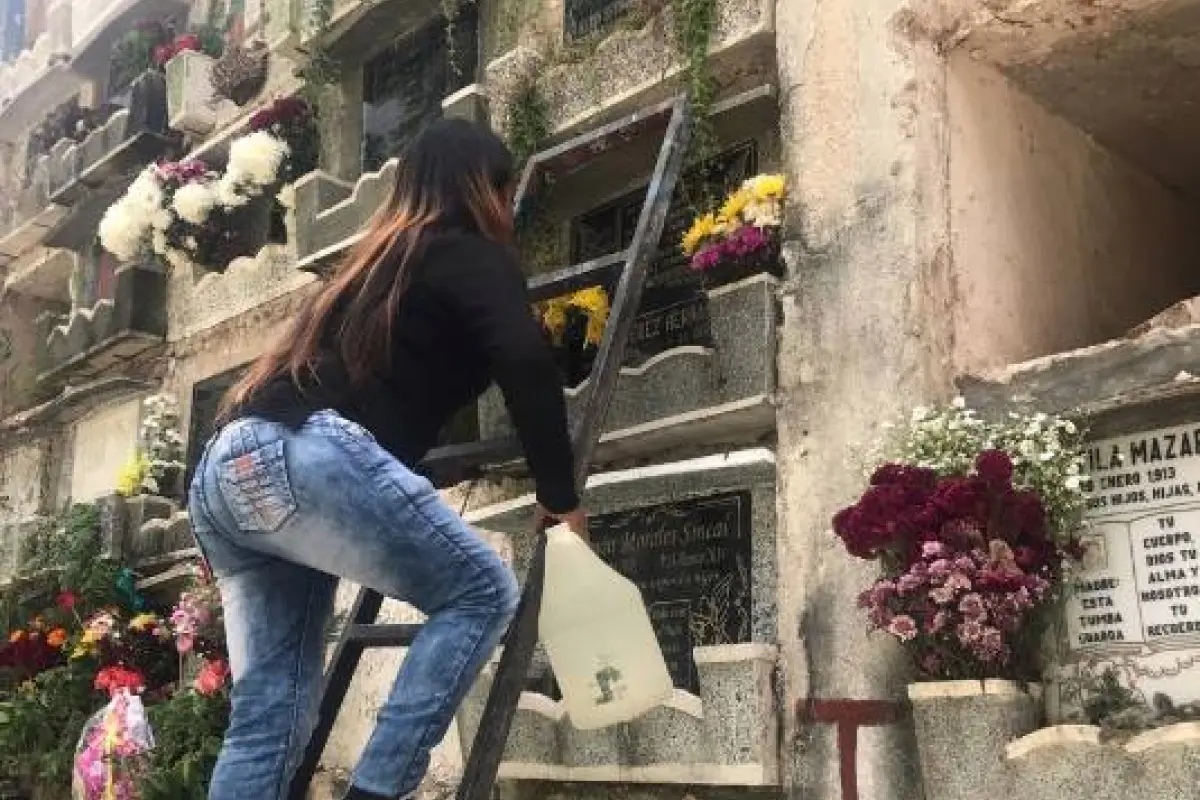 Cementerio La Verbena, visitantes