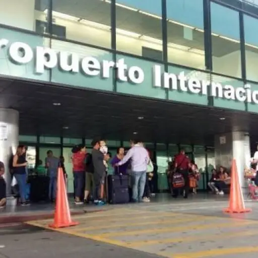 AEROPUERTO LA AURORA ,