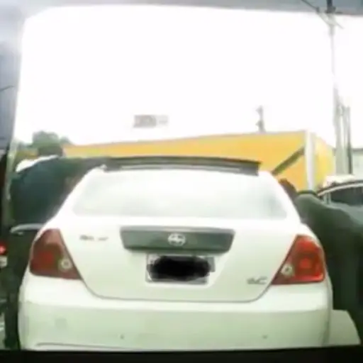 Asalto automovilista en avenida Bolivar