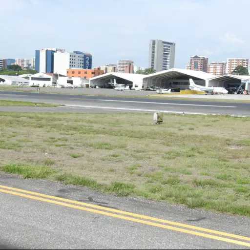 PDH y Asociación de Líneas Aéreas hablan de la certificación del Aeropuerto La Aurora ,