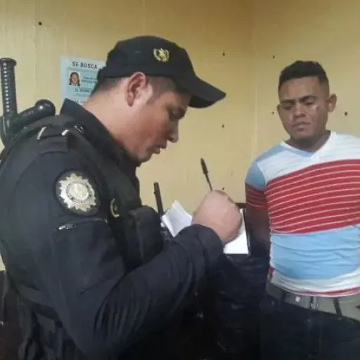 Presunto extorsionista Plaza El Amate