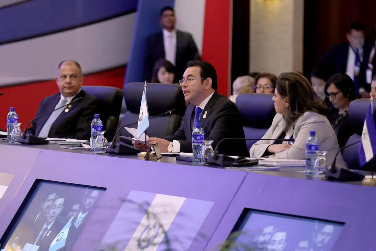 Jimmy Morales Emisoras Unidas EU Guatemala, 