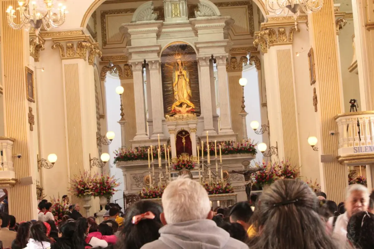 Puesto de venta alrededor del santuario de Guadalupe zona 1 foto Herlindo Zet 21, 