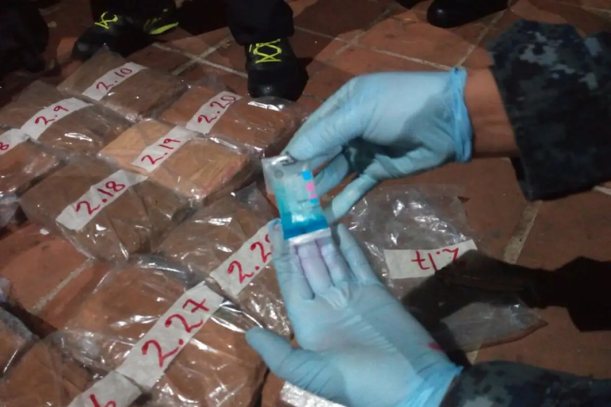 guatemaltecos capturados en El Salvador por incautación de cocaína