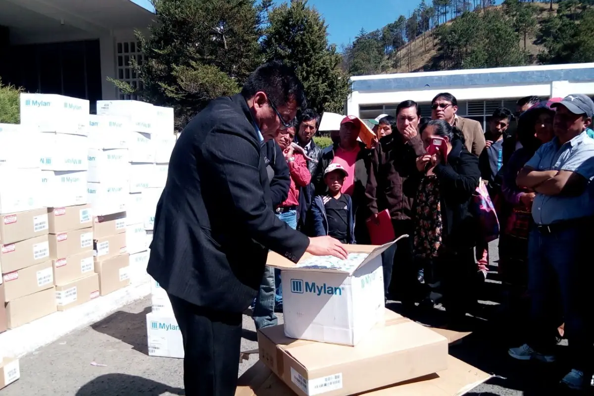 Donación de medicamento en Totonicapán. Emisoras Unidas EU Guatemala, 