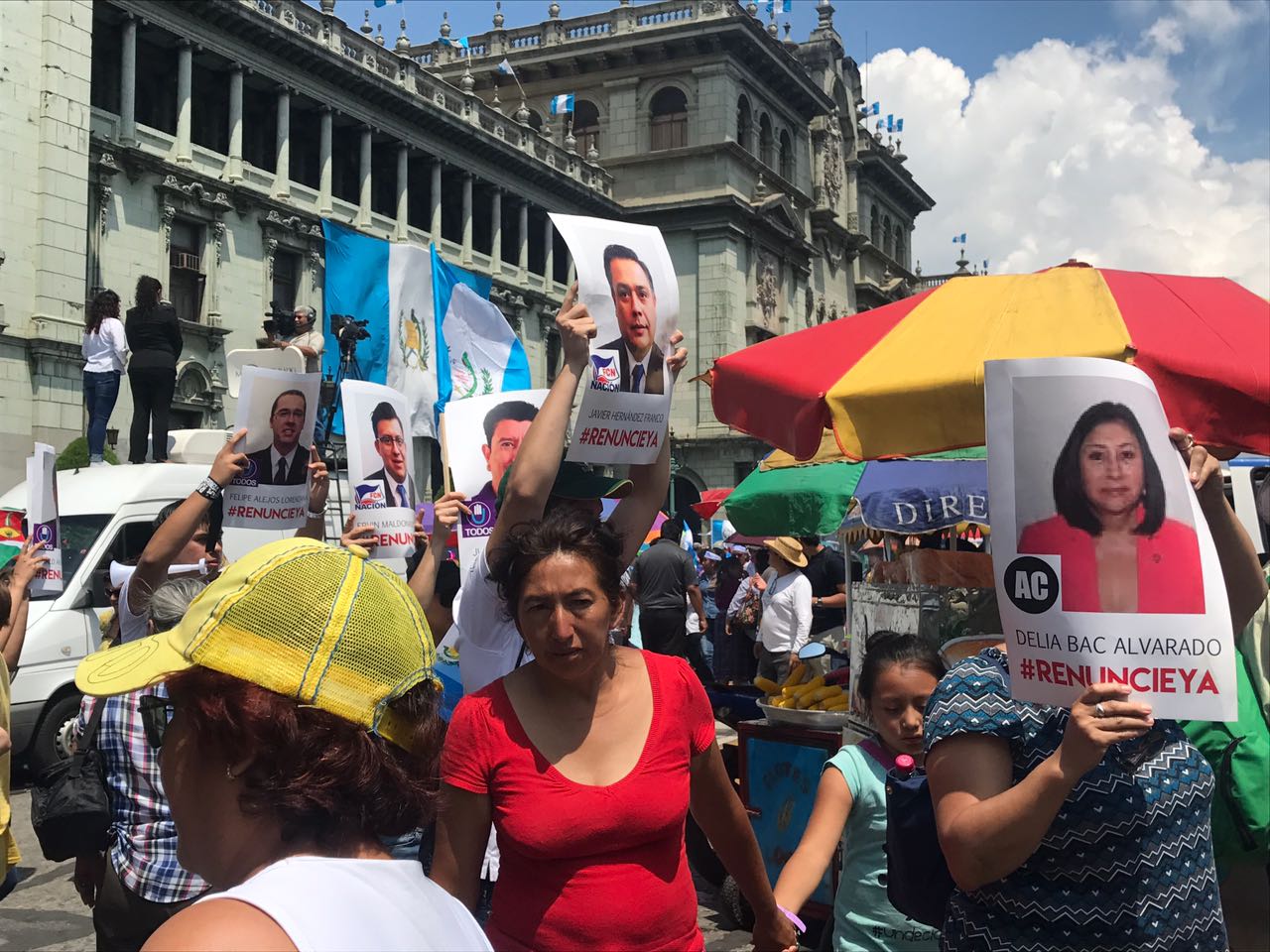 116. MANIFESTACIÓN EN LA PLAZA (12) | 