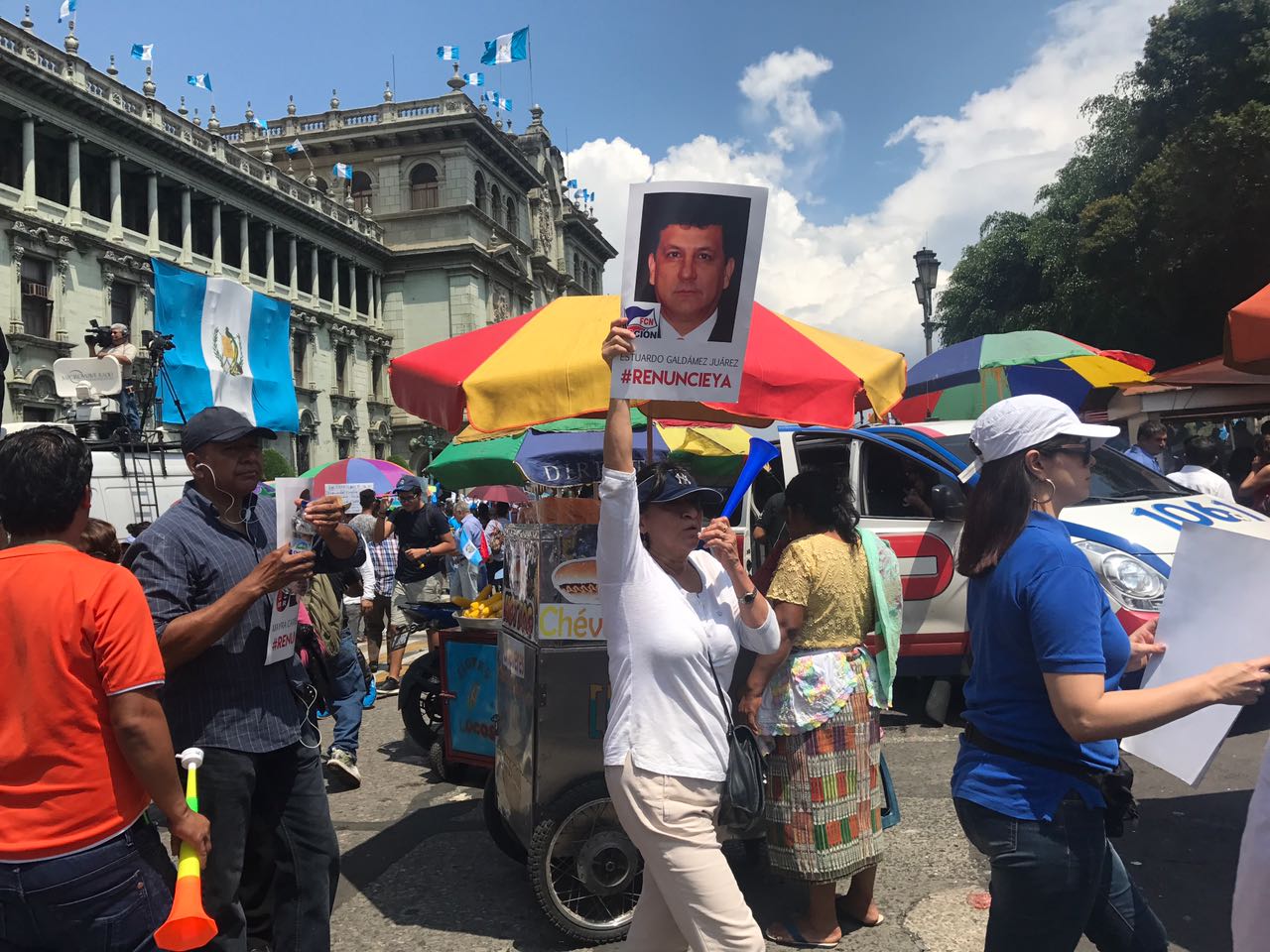 116. MANIFESTACIÓN EN LA PLAZA (9) | 