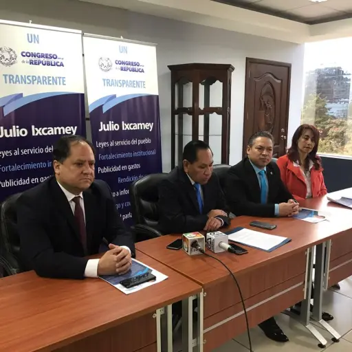 Julio Ixcamey busca presidir el Congreso