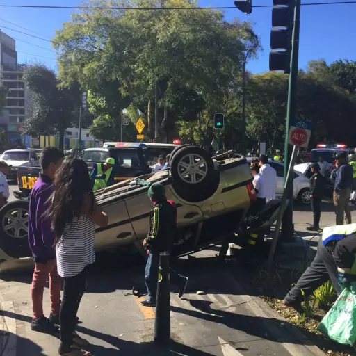 Triple choque en la Reforma