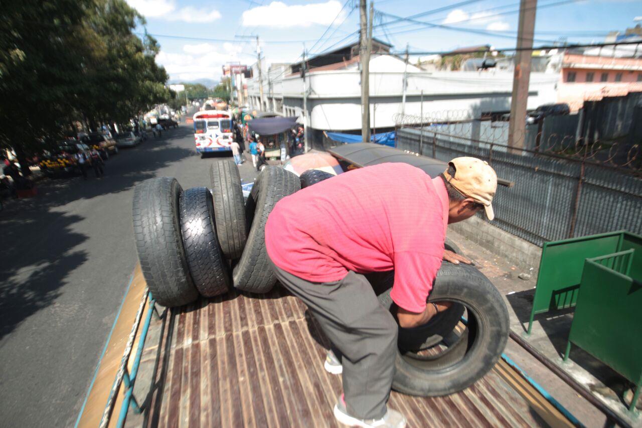 Verifican autobuses | 