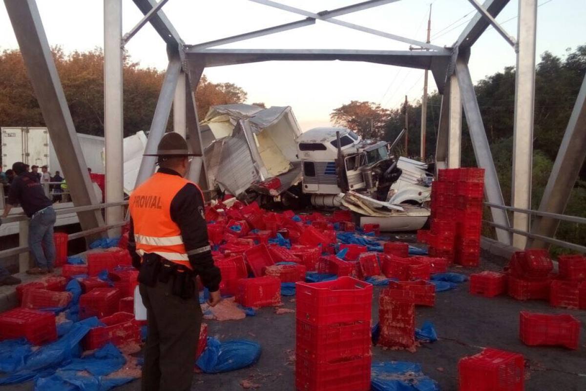 Accidentes de tránsito esta mañana dejan un muerto, heridos y caos vial