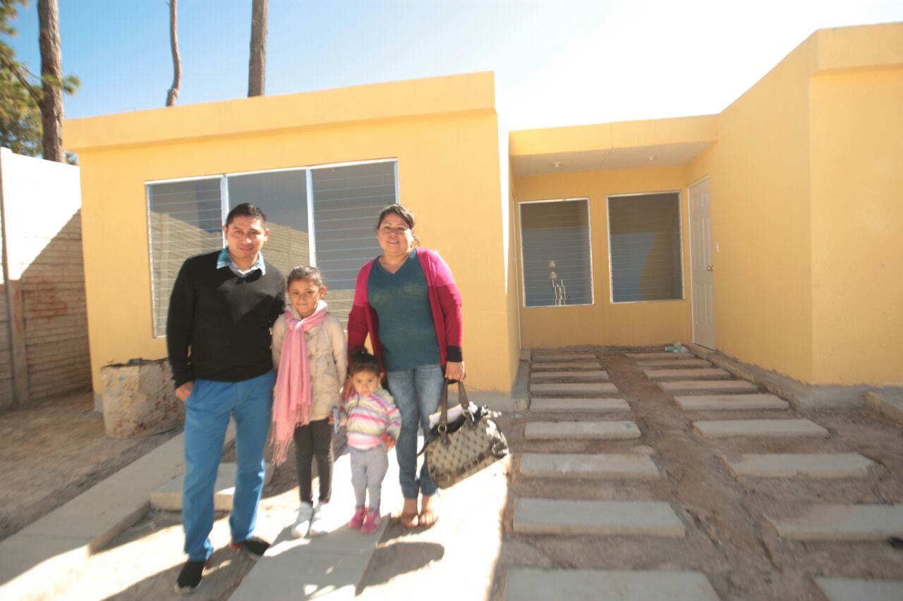 Entrega de casas de Mi Querida Familia 15 | 