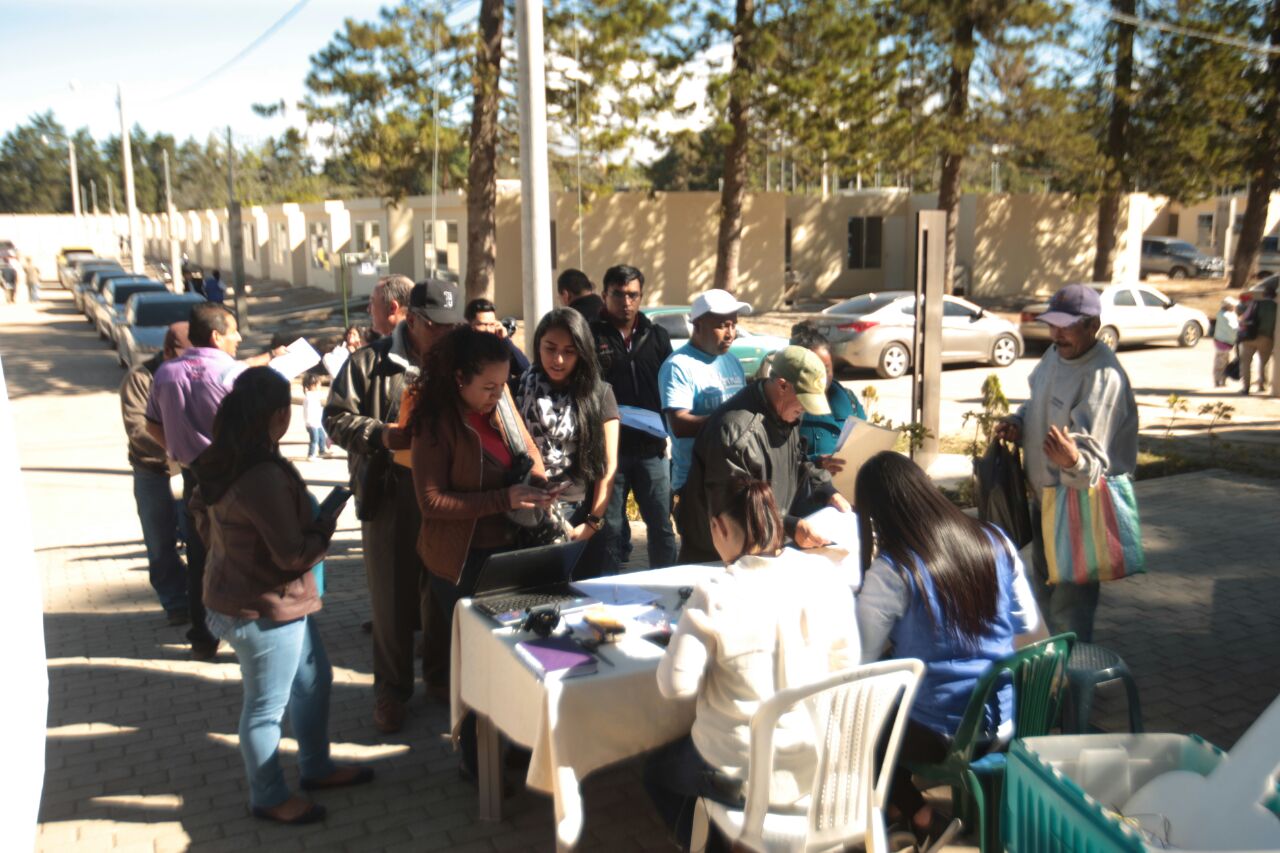 Entrega de casas de Mi Querida Familia 20 | 