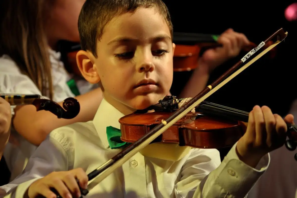 Cursos de música Emisoras Unidas EU Guatemala, 