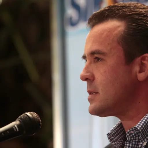 RENUNCIA PRECANDIDATO PRESIDENCIAL DE OFICIALISTA PARTIDO PATRIOTA DE GUATEMALA ,