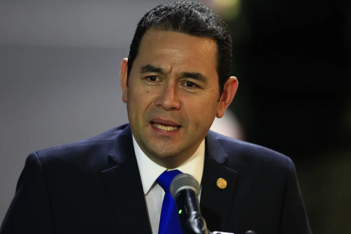 ECR108. QUITO (ECUADOR) 23/05/2017.- El presidente de Guatemala, Jimmy Morales (c), llega para asistir a la ceremonia de investidura de Lenín Moreno hoy, martes 23 de mayo de 2017, en Quito (Ecuador). Moreno jurará como presidente este miércoles y recibir